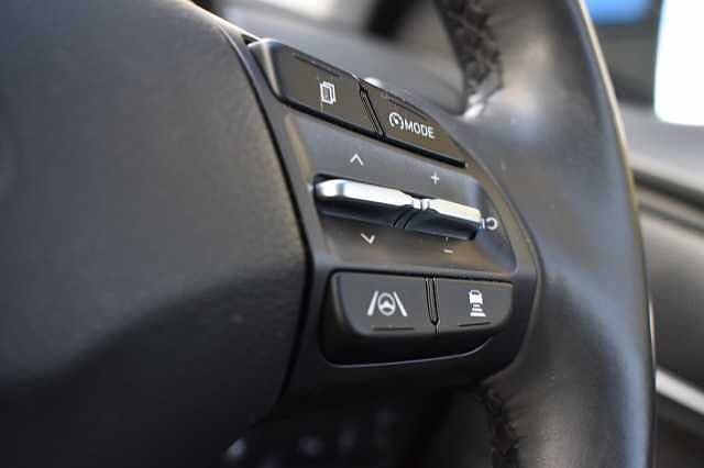 Hyundai KONA 1.6 GDi Hybrid Premium 5dr DCT