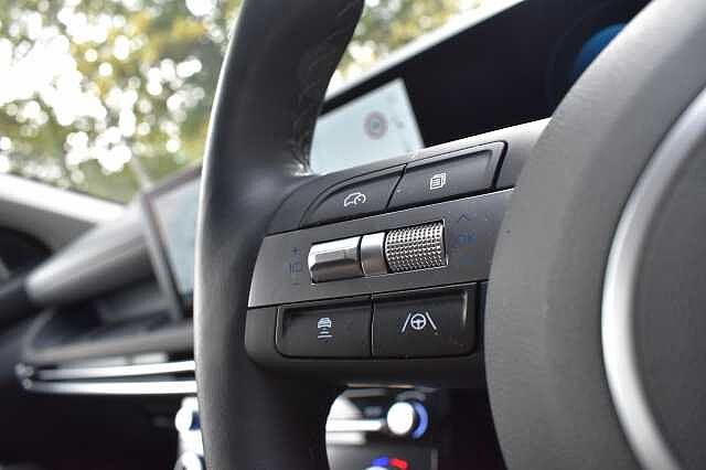 Hyundai TUCSON 1.6T Hybrid Premium 5dr Auto White