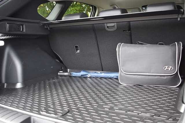 Hyundai TUCSON 1.6T Hybrid Premium 5dr Auto White