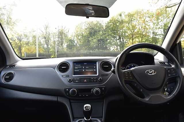 Hyundai i10 1.0 Premium 5dr