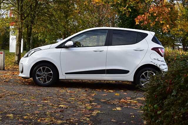 Hyundai i10 1.0 Premium 5dr