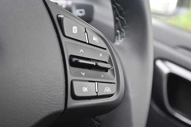 Hyundai i10 1.0 [63] Advance 5dr Auto [Nav]