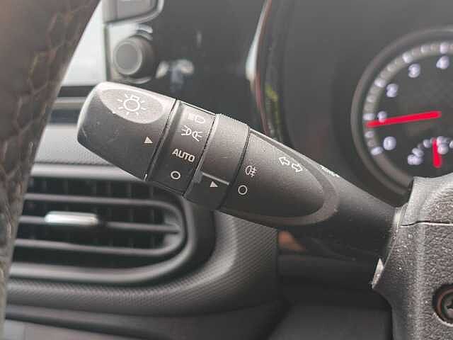 Hyundai i10 1.0 MPi SE Connect 5dr