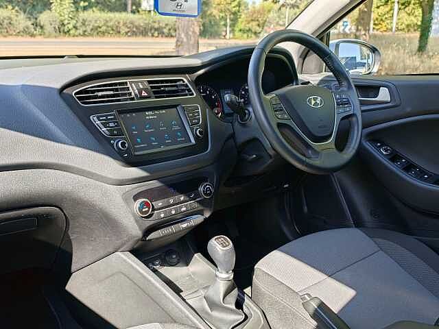 Hyundai i20 1.2 MPi Premium Nav 5dr